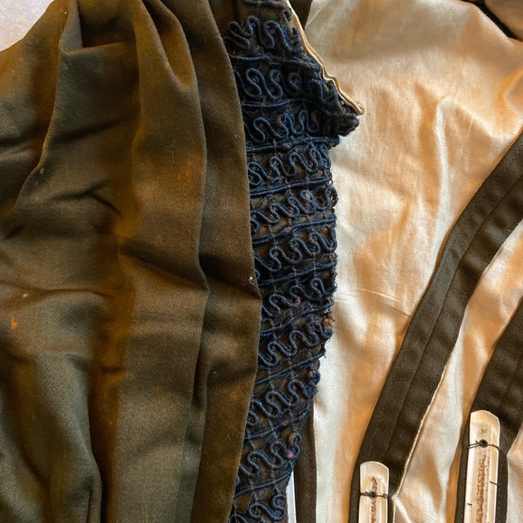 Elegant Olive Green Women's Jacket - Picture 4 of 4